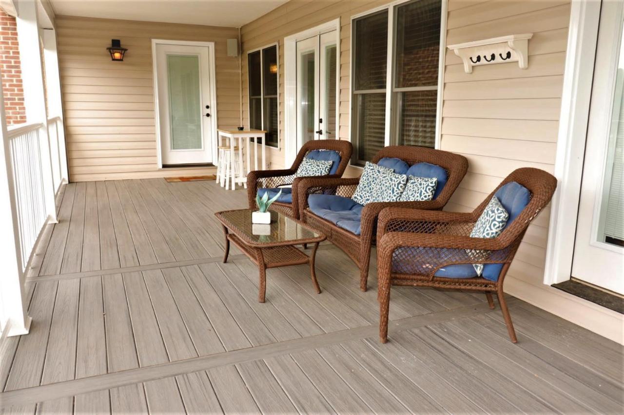 סביירוויל Smokie Mountain Lake House On Douglas Lake - 11 Bedrooms, 6 Bathrooms Sleeping 30 - Lakefront, Secluded, Private, Gated, Personal Boat Dock, Hot Tub , Theater Room, Games Room, Hot Tub, Indoor & Outdoor Kitchens מראה חיצוני תמונה